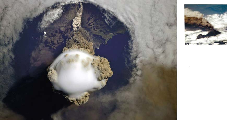 На фото: Извержение вулкана Сарычева на острове Матуа, Курилы, 12 июня 2009 г.