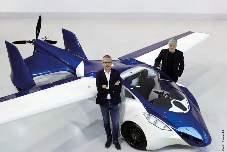 AeroMobil 3.0 и основатели компании Юрай Вацулик и Стефан Кляйн