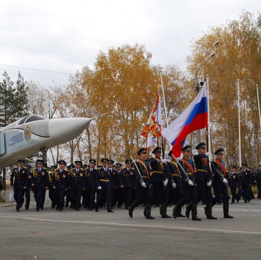 Источник: Челябинское высшее военное авиационное Краснознаменное училище штурманов