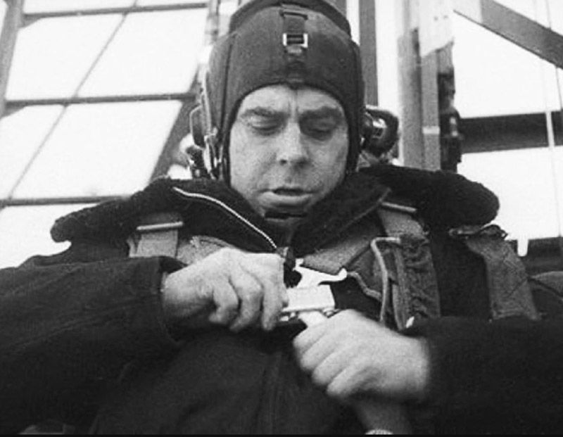 Г.Т. Береговой, тренировка на учебной катапульте, 1967 год