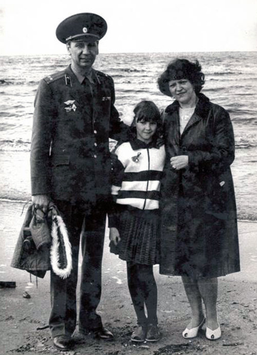 1986 год. Северодвинск.  С супругой и младшей дочерью Светланой