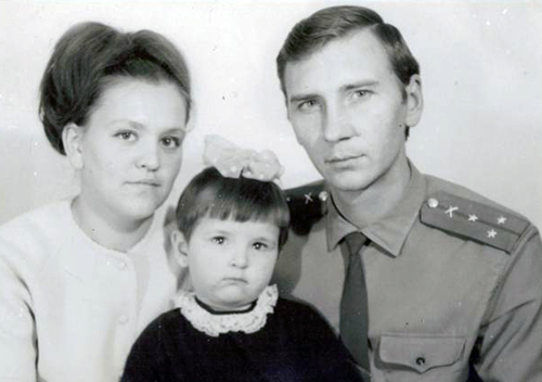 1972 год. Костерево, с супругой и дочерью Натальей
