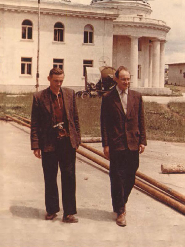 А. Майер и Л. Ксанфомалити, Абастуманская астрофизическая обсерватория, 1959