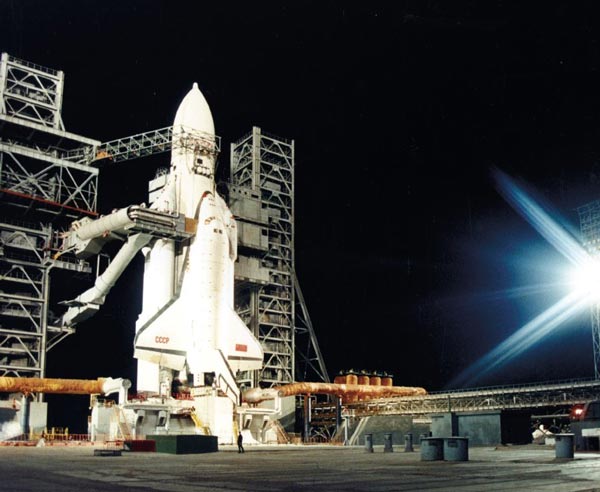 15 ноября 1988 года. Старт универсальной ракетно-космической транспортной системы «Энергия» – «Буран»